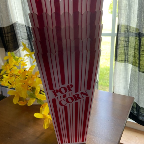 Target Dining Red White Vintage Look Popcorn Plastic Containers